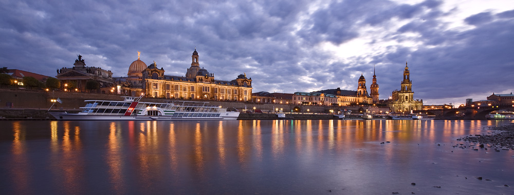 Limousinenservice Dresden | exklusiver Limousinenservice in Dresden